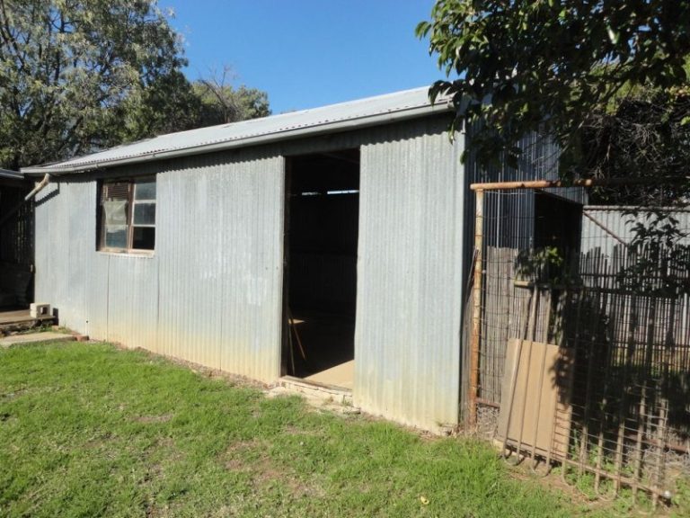 8 Third Street, Quandialla NSW 2721 - photo 2