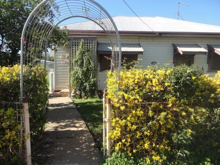 8 Third Street, Quandialla NSW 2721 - McGrath Riverina