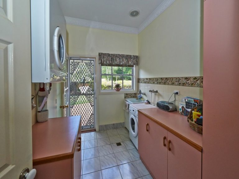 3 Dangar Drive, Narrandera NSW 2700 - photo 14