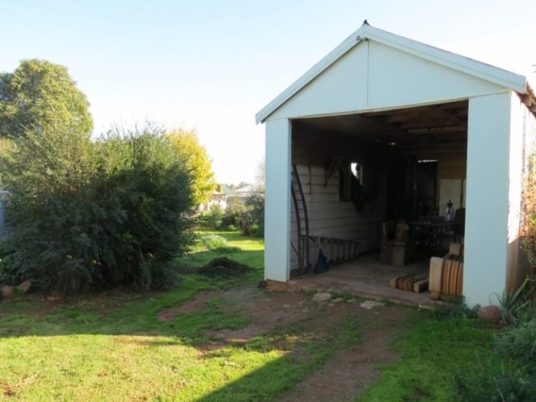 66 Gallipoli Street, Temora NSW 2666 - photo 20