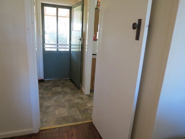 66 Gallipoli Street, Temora NSW 2666 - photo 21