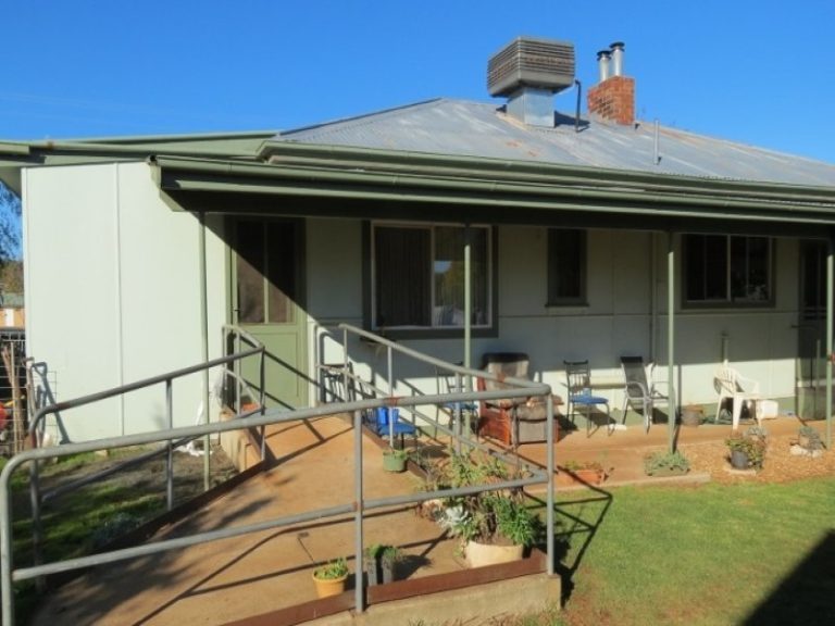 66 Gallipoli Street, Temora NSW 2666 - photo 23