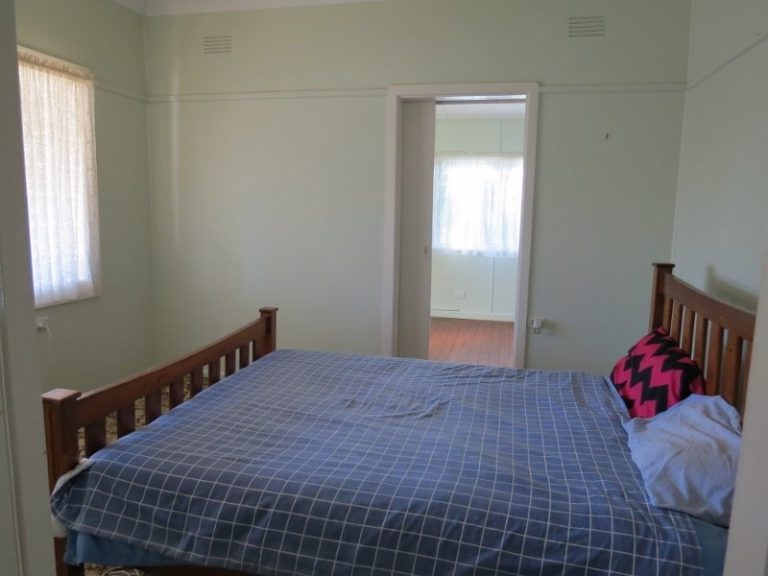 66 Gallipoli Street, Temora NSW 2666 - photo 10