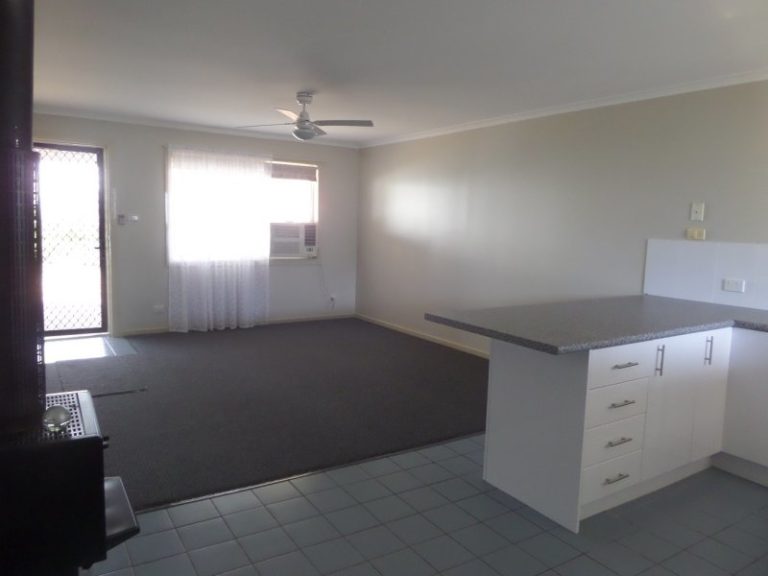 10 Helenor Crescent, Narrandera NSW 2700 - photo 18