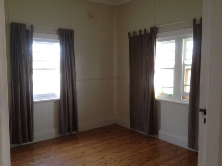 173 DeBoos Street, Temora NSW 2666 - photo 3