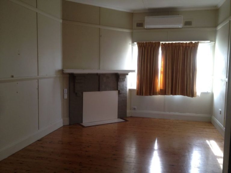 173 DeBoos Street, Temora NSW 2666 - photo 7