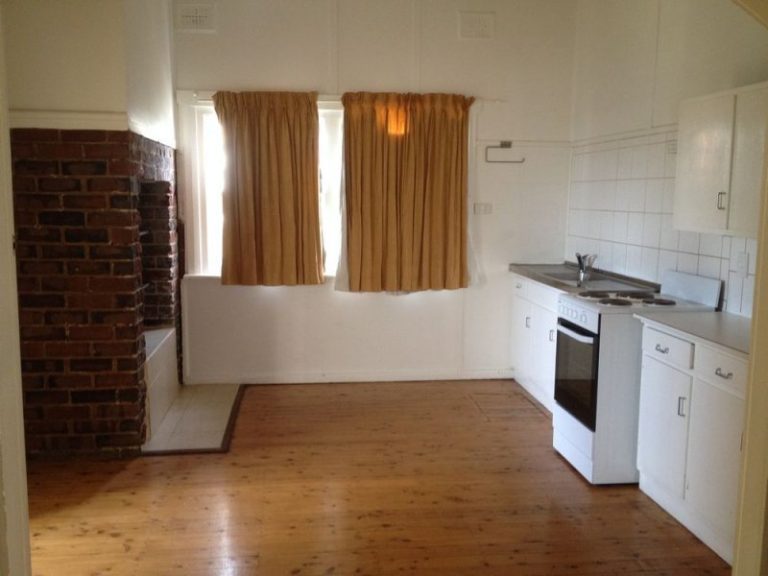 173 DeBoos Street, Temora NSW 2666 - photo 9