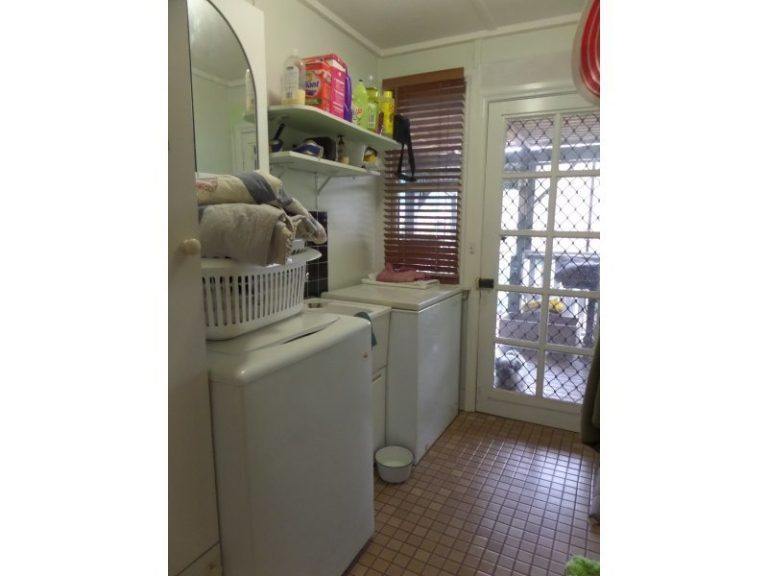 49 Lake Drive, Narrandera NSW 2700 - photo 11