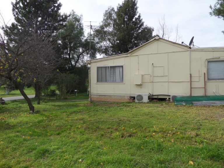 48 Hankinson Street, Narrandera NSW 2700 - photo 15