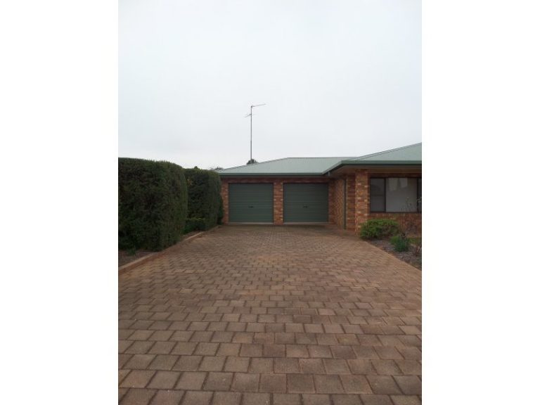 7 Kiesling Drive, Narrandera NSW 2700 - photo 2