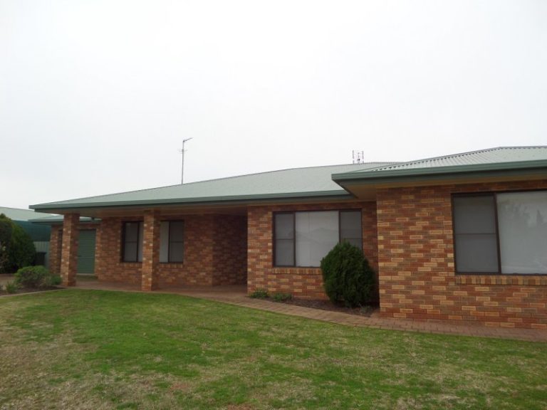 7 Kiesling Drive, Narrandera NSW 2700 - photo 3