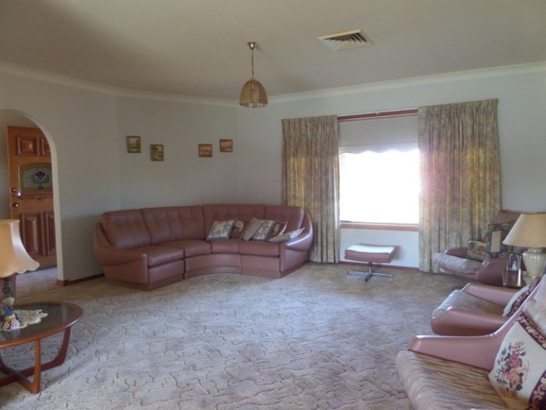 7 Kiesling Drive, Narrandera NSW 2700 - photo 4