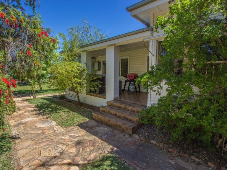 75 Twynam Street, Narrandera NSW 2700 - photo 3