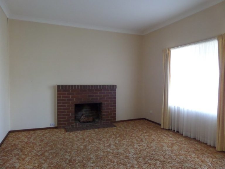 41 Ferrier Street, Narrandera NSW 2700 - photo 5
