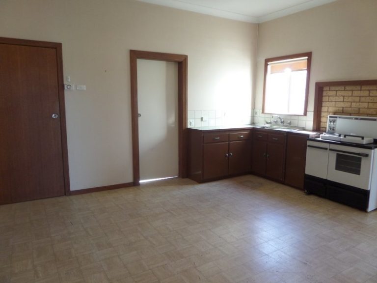 41 Ferrier Street, Narrandera NSW 2700 - photo 7
