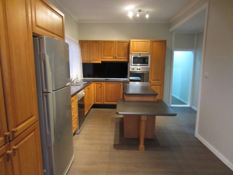 172 Camp Street, Temora NSW 2666 - photo 12