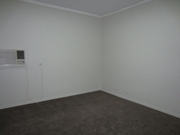 172 Camp Street, Temora NSW 2666 - photo 5