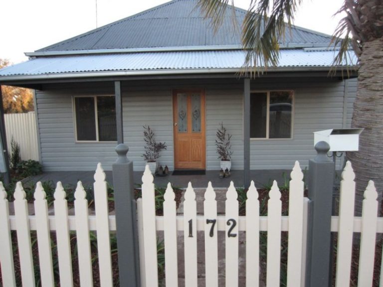 172 Camp Street, Temora NSW 2666 - McGrath Riverina