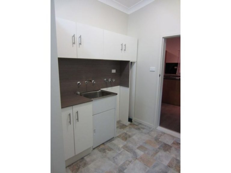 172 Camp Street, Temora NSW 2666 - photo 9