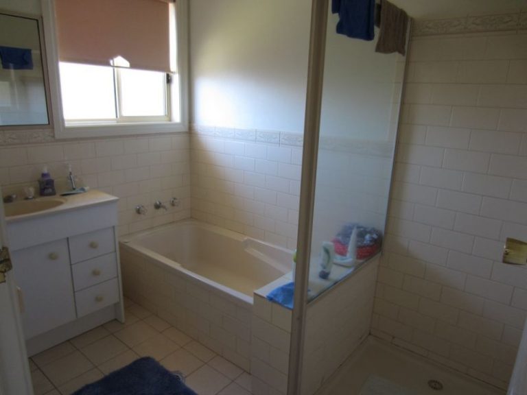 4/163 DeBoos Street, Temora NSW 2666 - photo 9