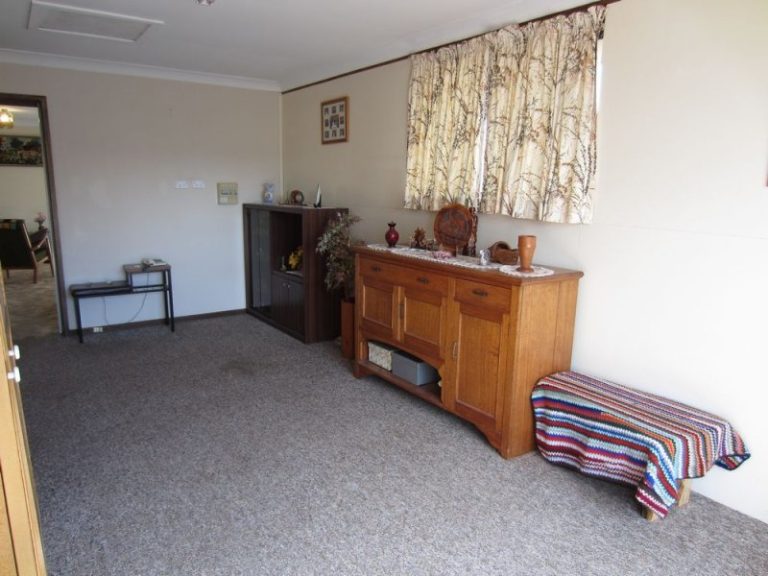 3/105 Crowley Street, Temora NSW 2666 - photo 2