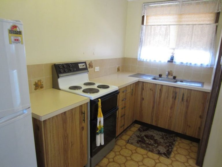 3/105 Crowley Street, Temora NSW 2666 - photo 15