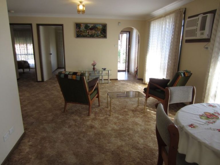 3/105 Crowley Street, Temora NSW 2666 - photo 18