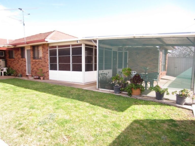 3/105 Crowley Street, Temora NSW 2666 - photo 5