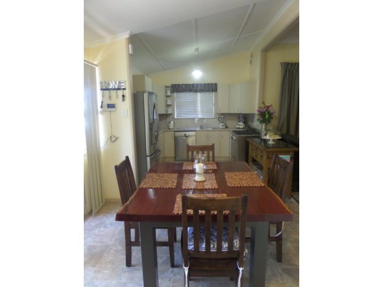 17 Dundas Street, Narrandera NSW 2700 - photo 4