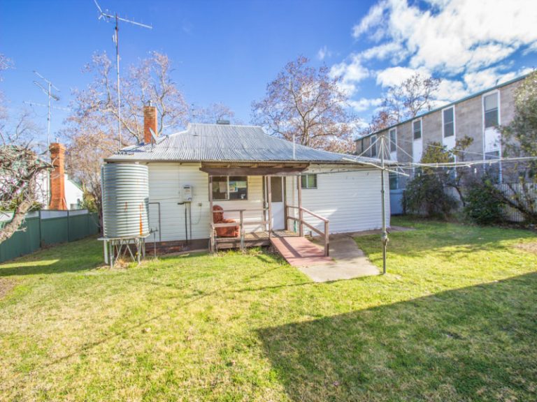 35 Arthur Street, Narrandera NSW 2700 - photo 11