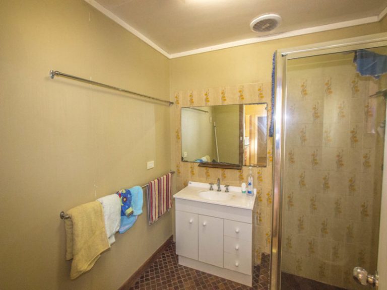 35 Arthur Street, Narrandera NSW 2700 - photo 8