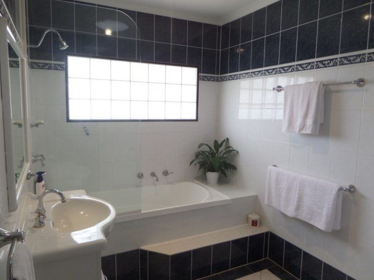 25-27 Frederica Street, Narrandera NSW 2700 - photo 13