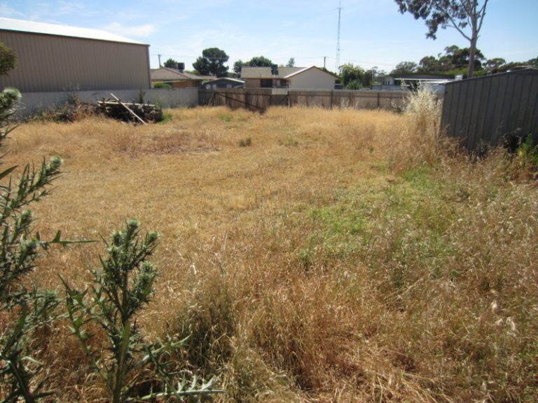 2 Nottingham Road, Temora NSW 2666 - photo 14