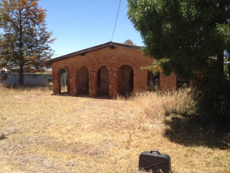 2 Nottingham Road, Temora NSW 2666 - McGrath Riverina