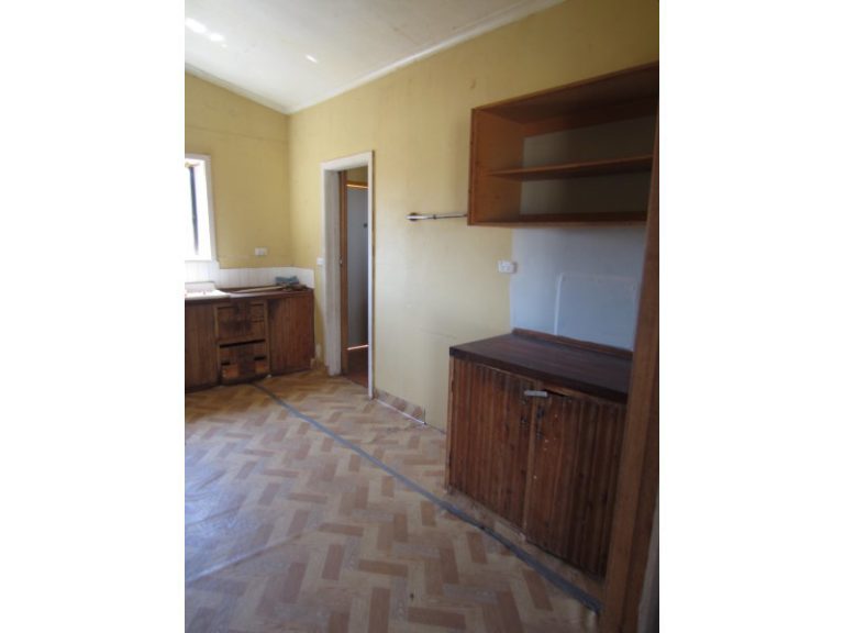 2 Nottingham Road, Temora NSW 2666 - photo 9