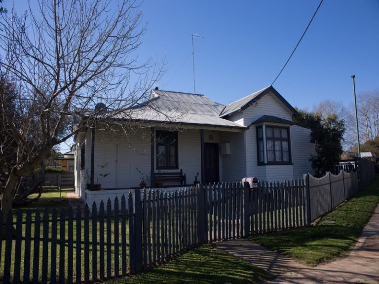 55 Victoria Avenue, Narrandera NSW 2700 - McGrath Riverina