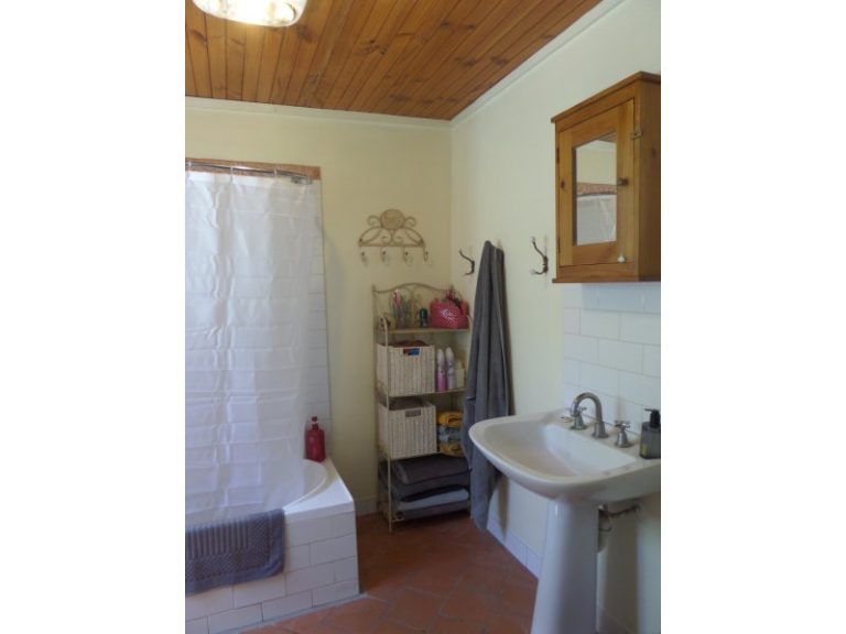 161 Larmer Street, Narrandera NSW 2700 - photo 16
