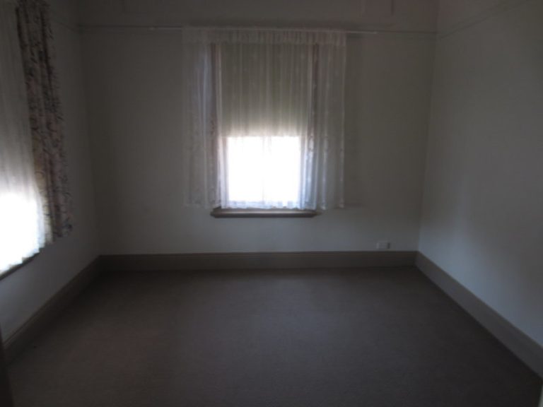134 Asquith Street, Temora NSW 2666 - photo 4