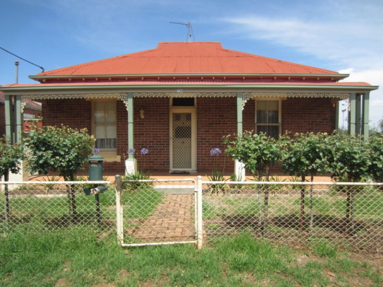134 Asquith Street, Temora NSW 2666 - McGrath Riverina