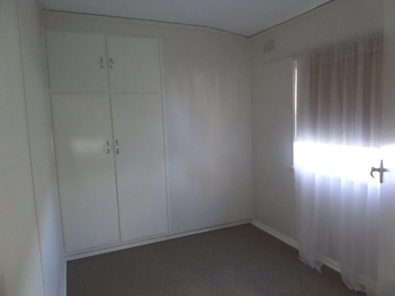 27 Riverine Street, Narrandera NSW 2700 - photo 5