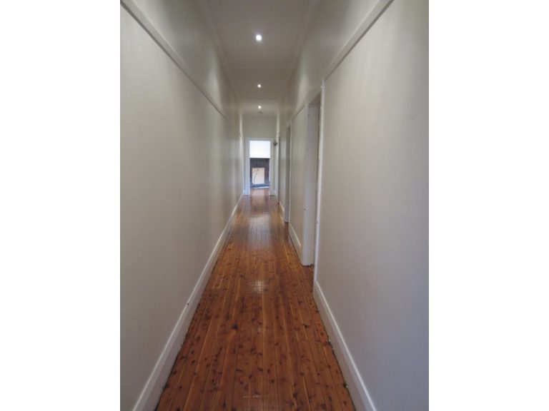 136 DeBoos Street, Temora NSW 2666 - photo 8