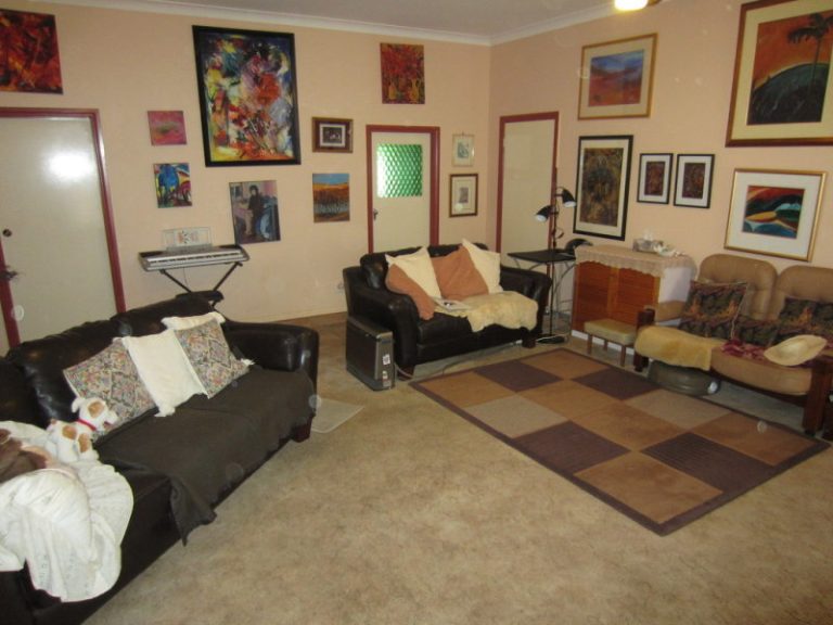 105 Aurora Street, Temora NSW 2666 - photo 14