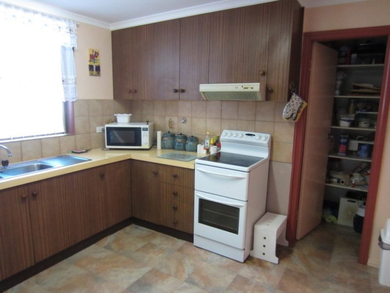 105 Aurora Street, Temora NSW 2666 - photo 6