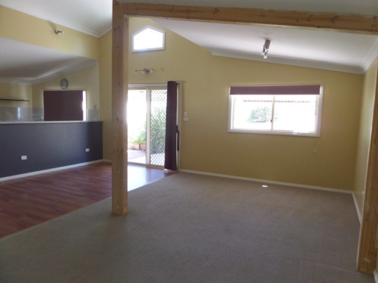 18 Frank Street, Narrandera NSW 2700 - photo 12
