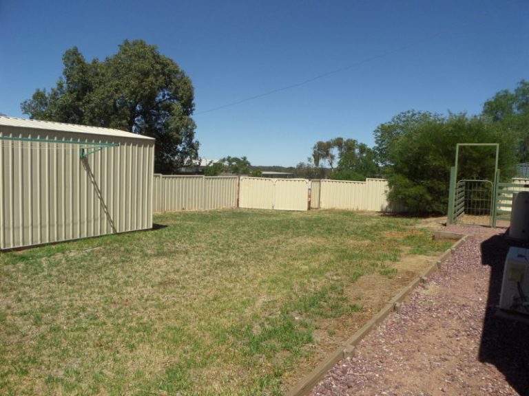 18 Frank Street, Narrandera NSW 2700 - photo 5