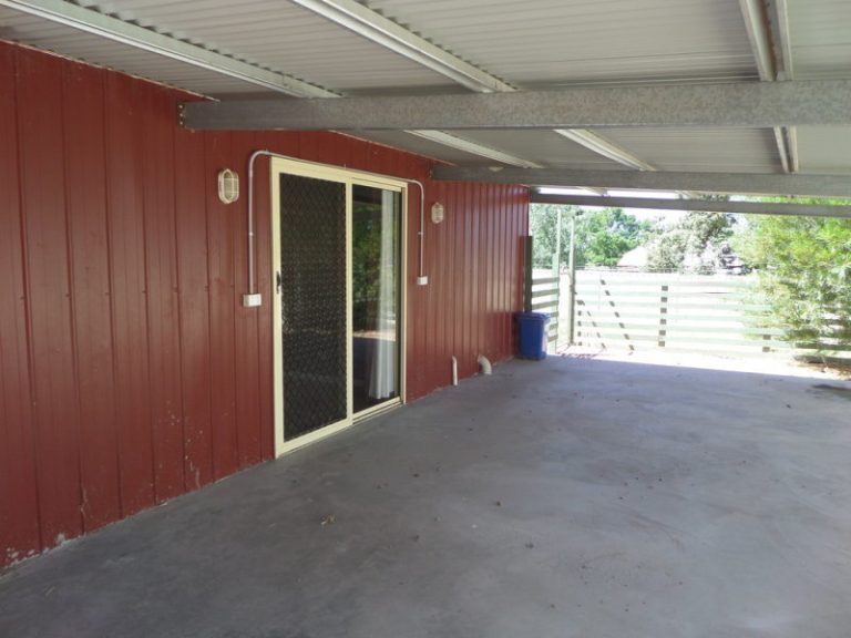 18 Frank Street, Narrandera NSW 2700 - photo 6