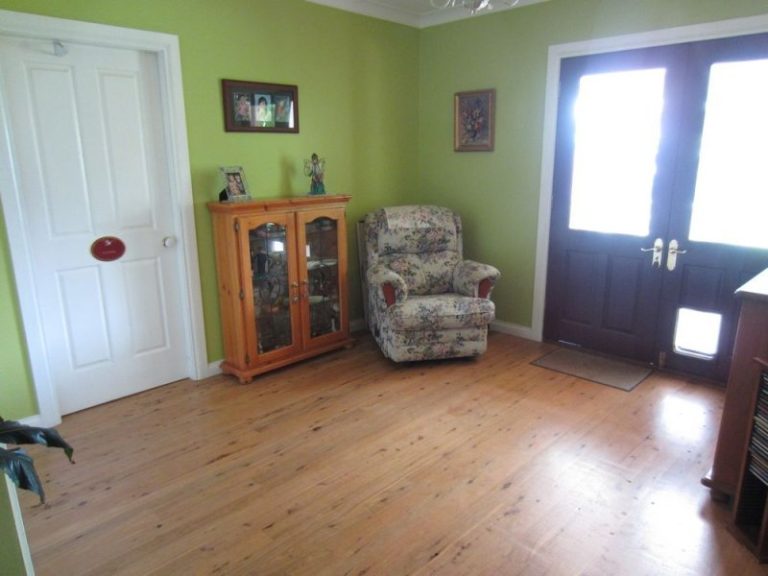 141 Victoria Street, Temora NSW 2666 - photo 17