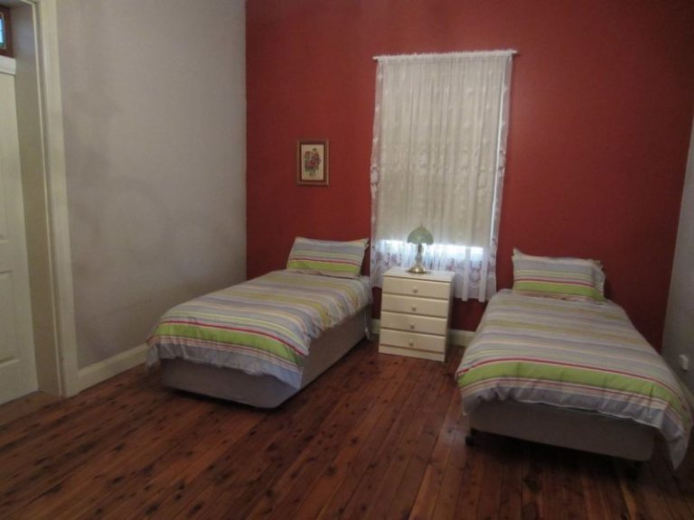 141 Victoria Street, Temora NSW 2666 - photo 5