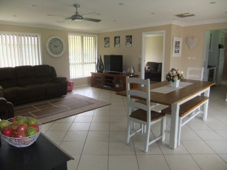 9 Wellingham Place, Temora NSW 2666 - photo 8