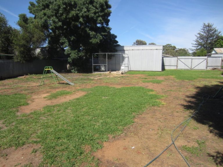 162 Sharpe Street, Temora NSW 2666 - photo 16